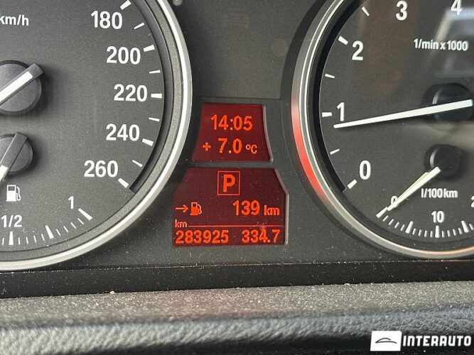 BMW X5 3.0i 39 interauto-car