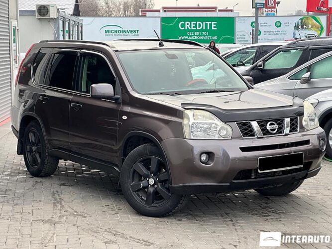 Nissan X-Trail 32 interauto-car