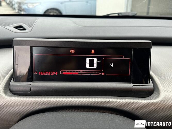 Citroen C4 Cactus 37 interauto-car