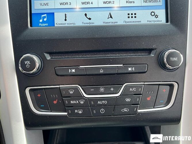 Ford Mondeo 41 interauto-car