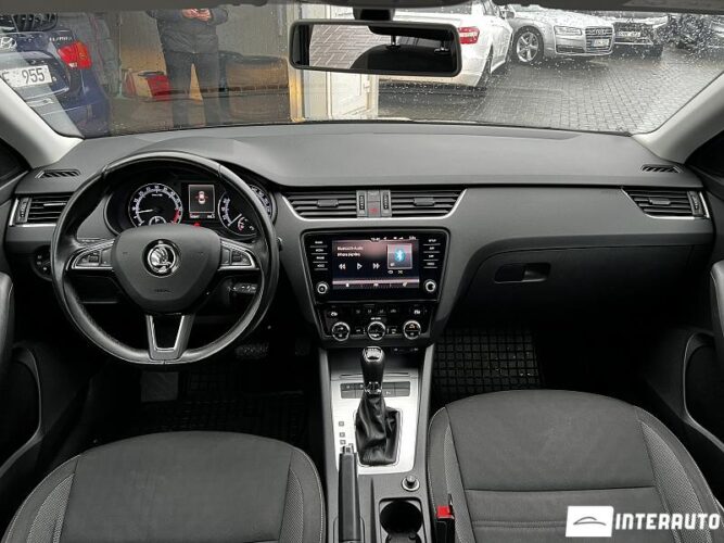 Skoda Octavia 33 interauto-car