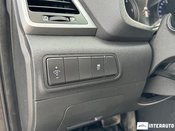 Hyundai Tucson 41 interauto-car