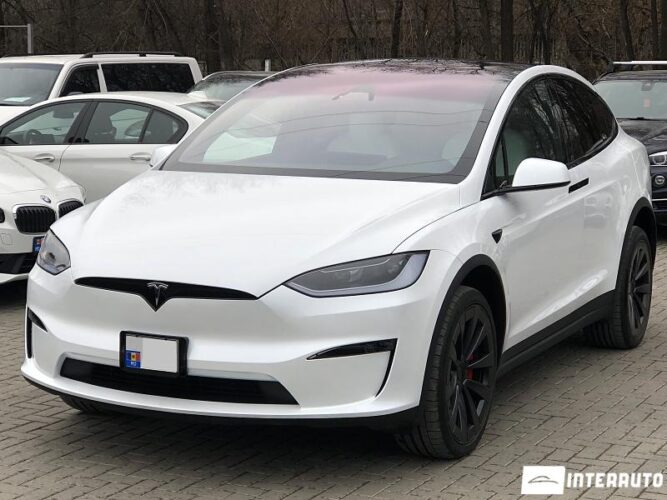 Tesla Model X Plaid 2023 doar la InterAuto