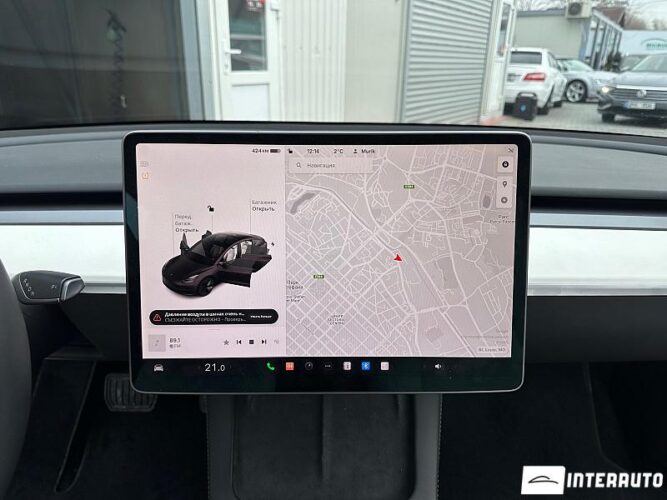 Tesla Model 3 39 interauto-car