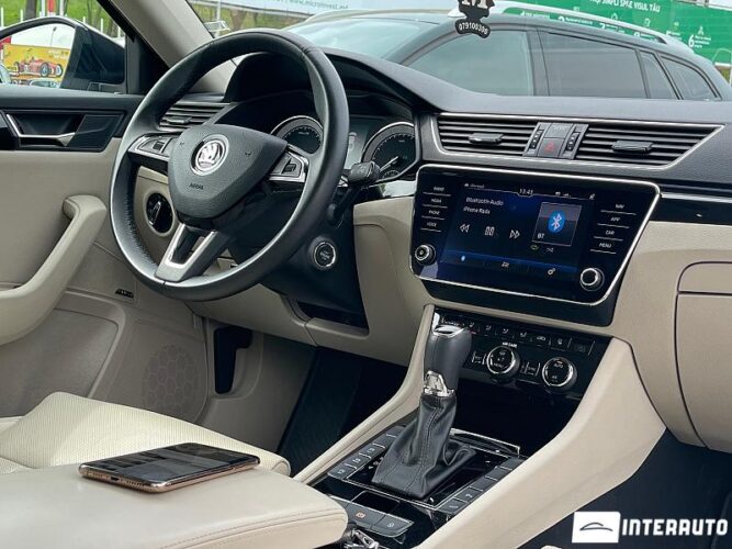 Skoda Superb 35 interauto-car