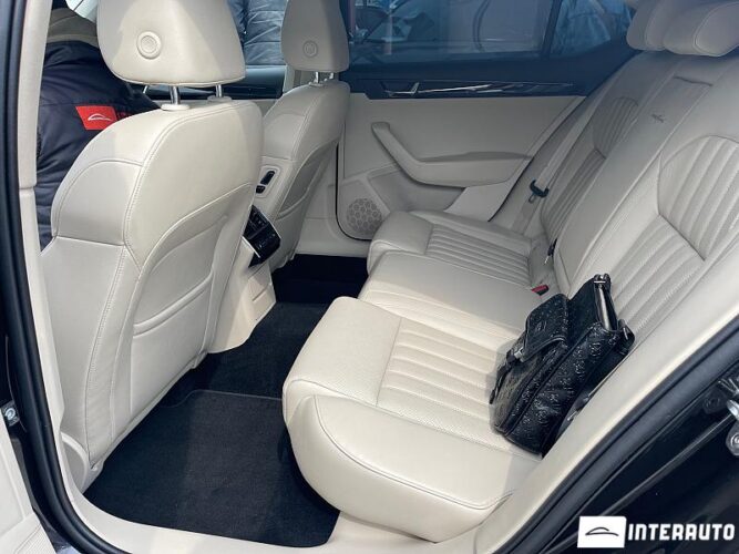 Skoda Superb 45 interauto-car