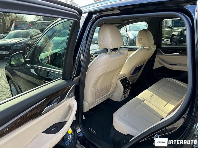 BMW X3 3.0i 48 interauto-car