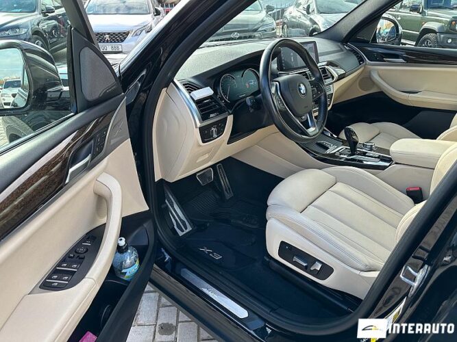 BMW X3 3.0i 36 interauto-car
