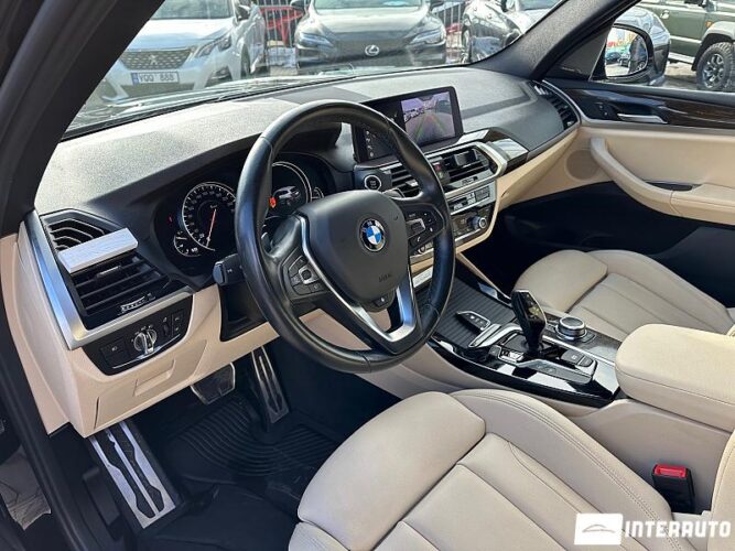BMW X3 3.0i 38 interauto-car