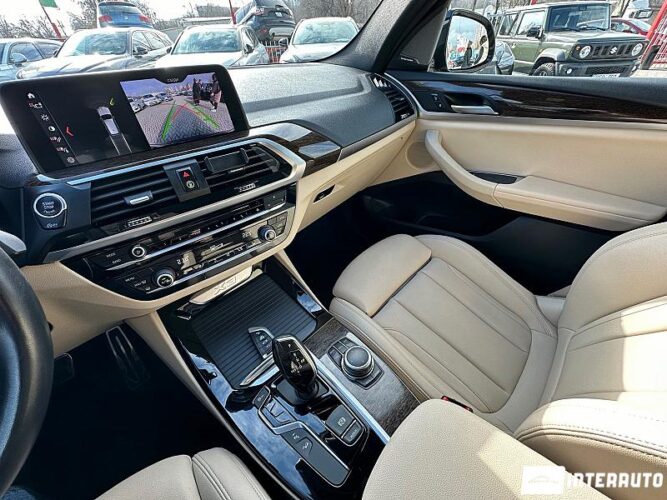 BMW X3 3.0i 45 interauto-car