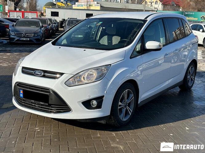 Ford Grand C-MAX 31 interauto-car