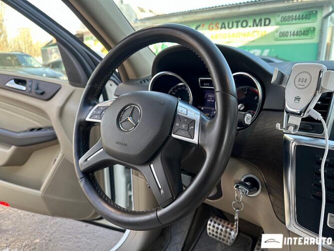 Mercedes ML 250 37 interauto-car