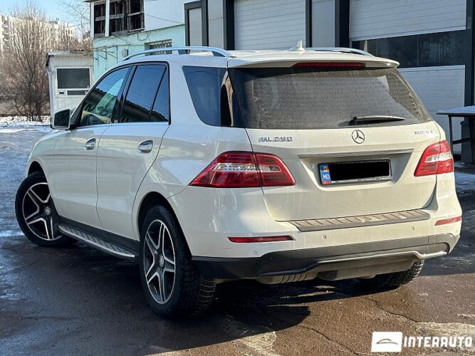 Mercedes ML 250 33 interauto-car