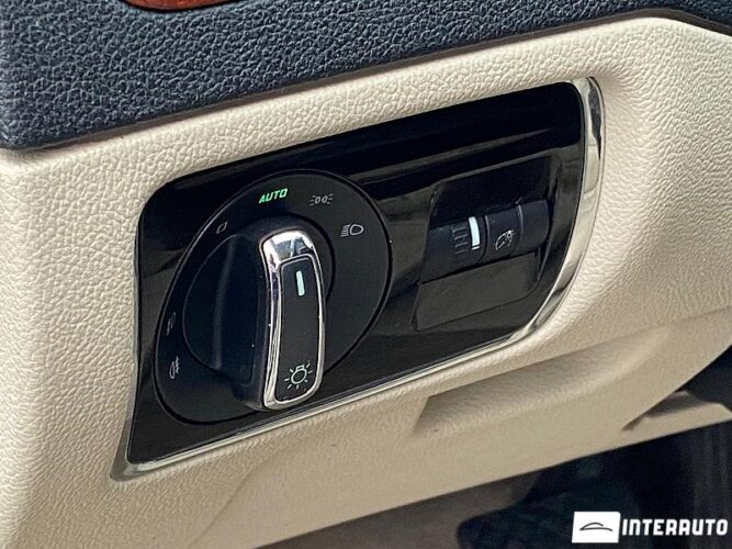 Skoda Superb 40 interauto-car