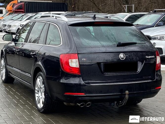 Skoda Superb 32 interauto-car