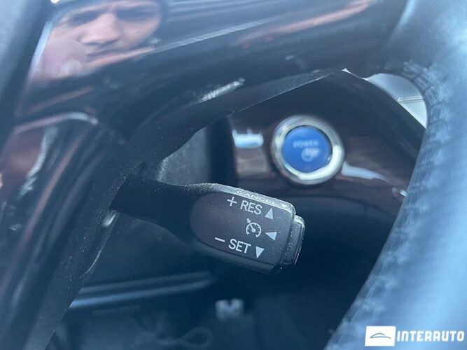 Toyota Avalon 43 interauto-car