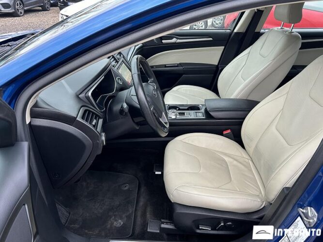 Ford Fusion 36 interauto-car