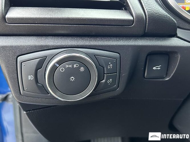 Ford Fusion 38 interauto-car