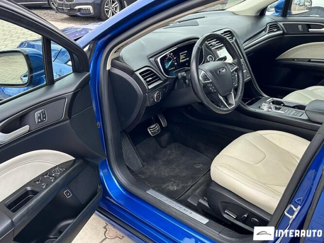 Ford Fusion 34 interauto-car