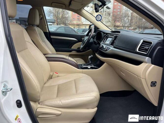 Toyota Highlander 37 interauto-car