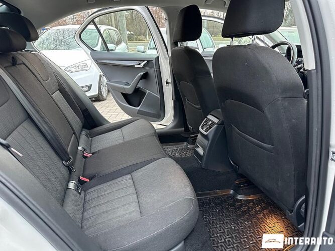 Skoda Octavia 42 interauto-car