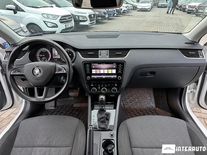 Skoda Octavia 33 interauto-car