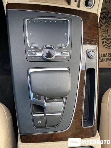 Audi Q5 48 interauto-car