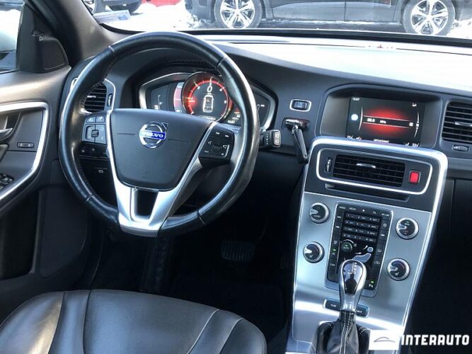 Volvo V 60 38 interauto-car
