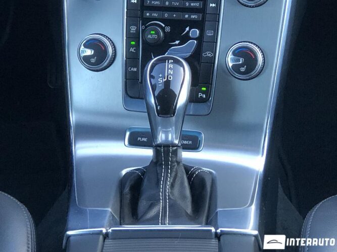 Volvo V 60 42 interauto-car