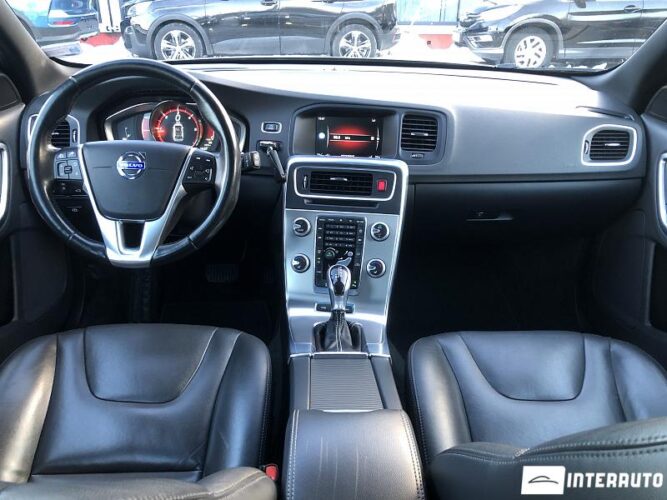 Volvo V 60 34 interauto-car