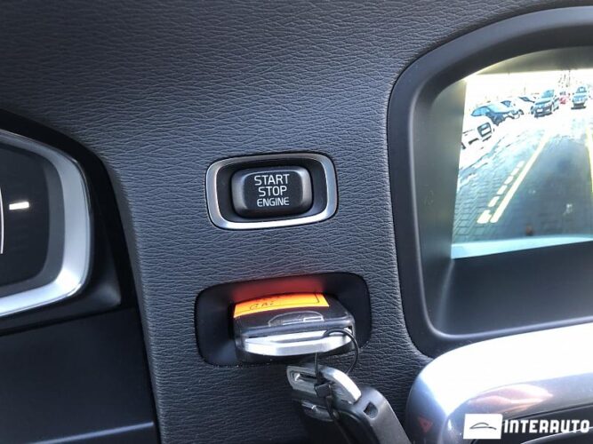 Volvo V 60 44 interauto-car