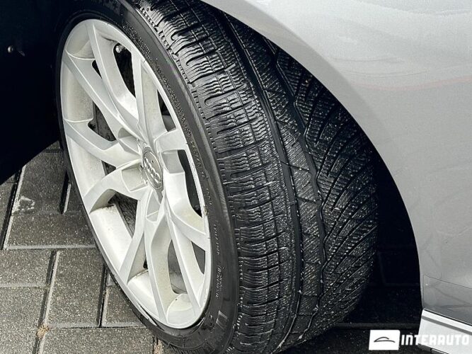 Audi A6 65 interauto-car