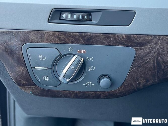 Audi Q7 44 interauto-car