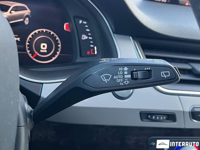 Audi Q7 49 interauto-car