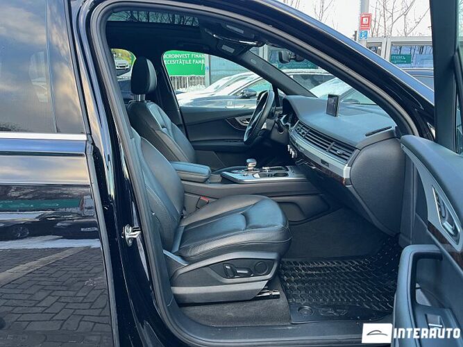 Audi Q7 59 interauto-car