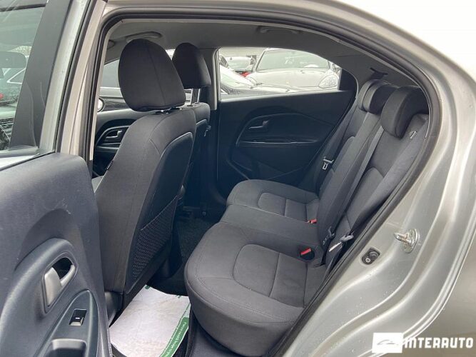 Kia Rio 36 interauto-car