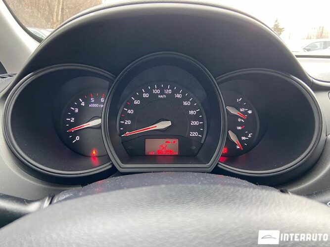 Kia Rio 38 interauto-car
