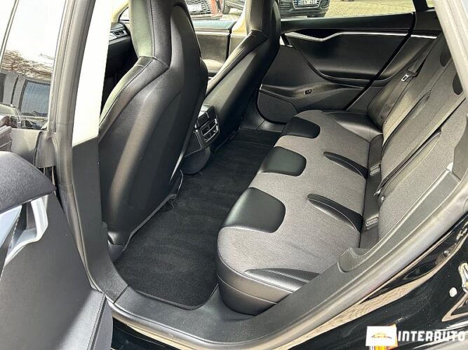 Tesla Model S 43 interauto-car