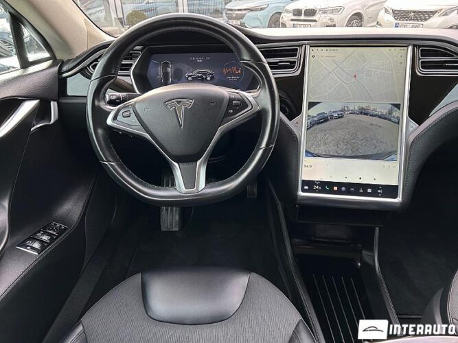 Tesla Model S 35 interauto-car