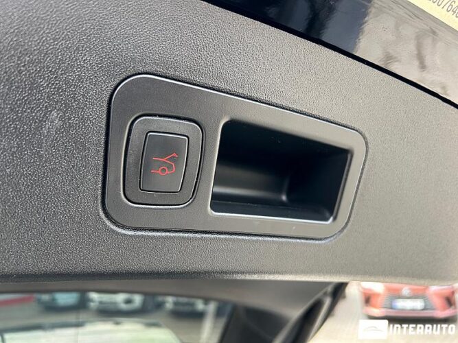 Tesla Model S 45 interauto-car