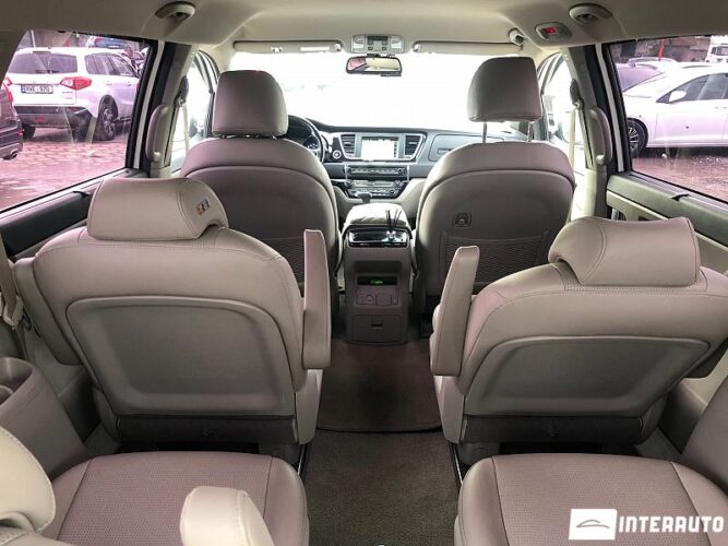 Kia Carnival 46 interauto-car