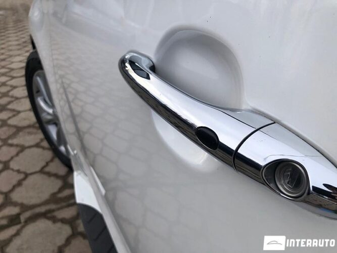 Kia Carnival 34 interauto-car