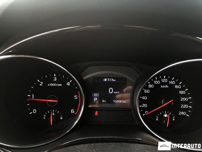 Kia Carnival 37 interauto-car