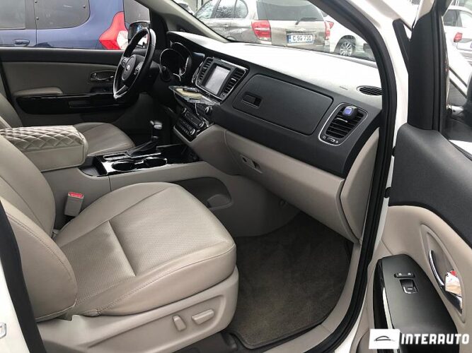 Kia Carnival 41 interauto-car