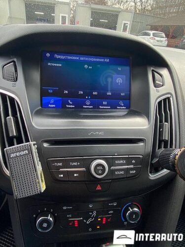 Ford Focus 37 interauto-car