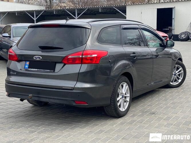 Ford Focus 29 interauto-car
