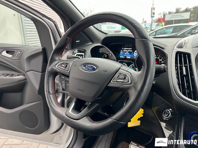 Ford Kuga 45 interauto-car