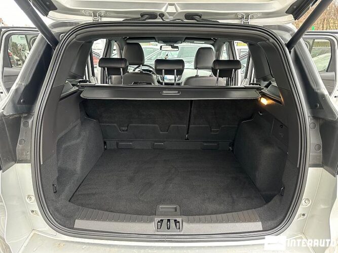 Ford Kuga 57 interauto-car