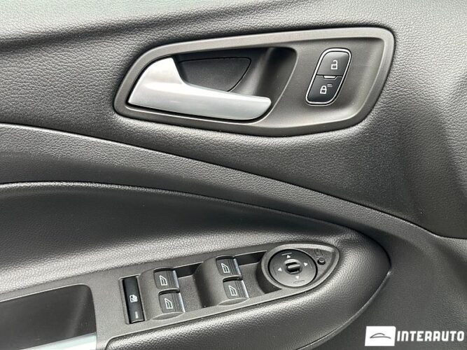 Ford Kuga 54 interauto-car