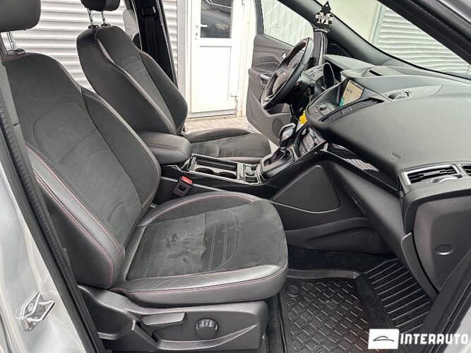 Ford Kuga 41 interauto-car